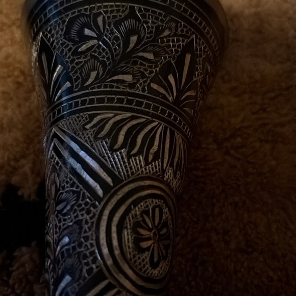 VINTAGE KAPRI DECORATIVE ENGRAVED BRASS VASE 15"  MADE IN INDIA 205/2585 - Picture 3 of 4